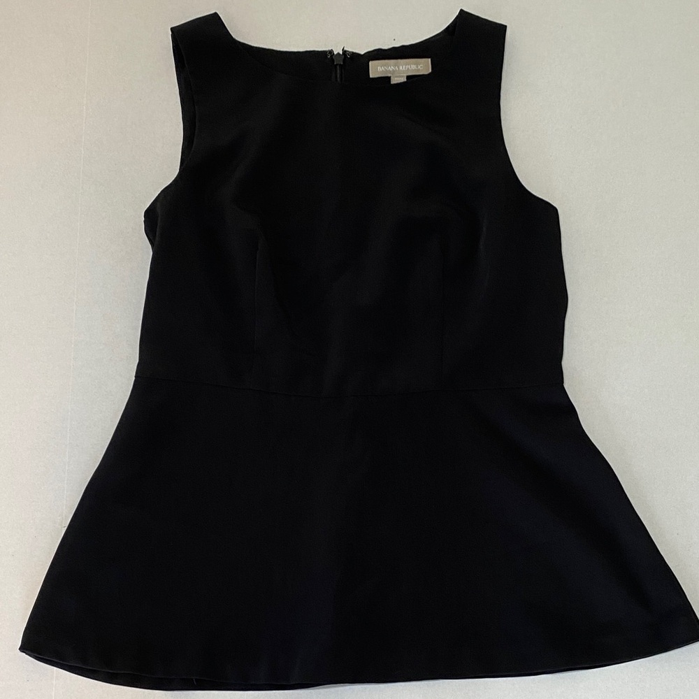 Banana Republic Sz 6 Black Sleeveless Peplum Top Back Zipper Wardrobe Staple